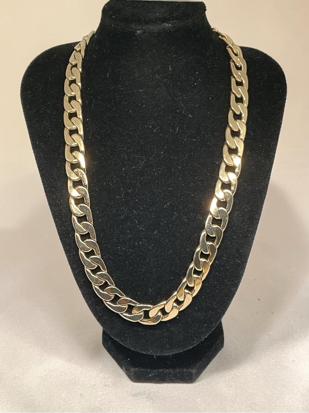 Vintage Gold Tone Chunky Curb Chain Necklace Flat Links 17”